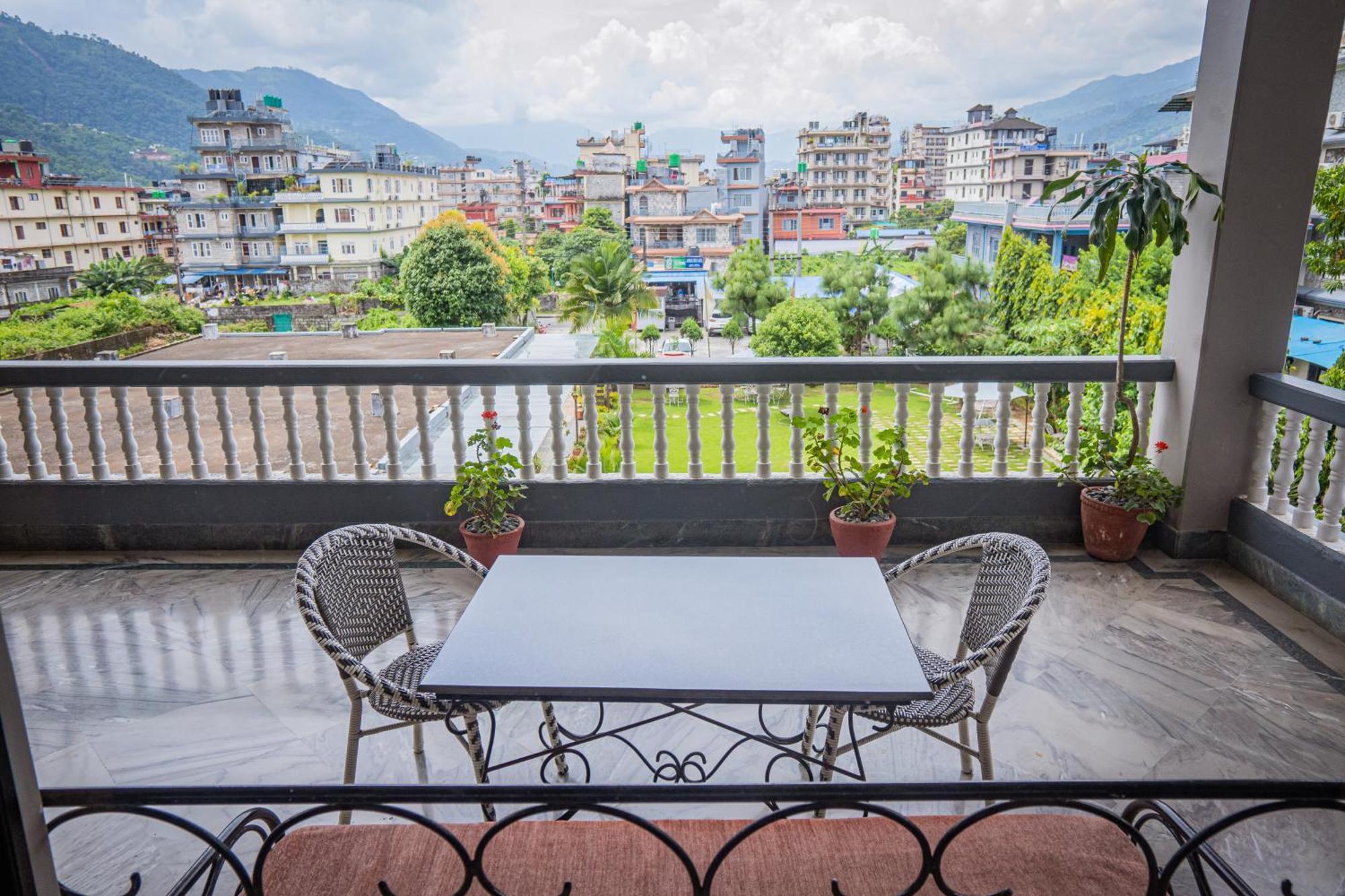 Hotel Crown Himalayas Pokhara Luaran gambar