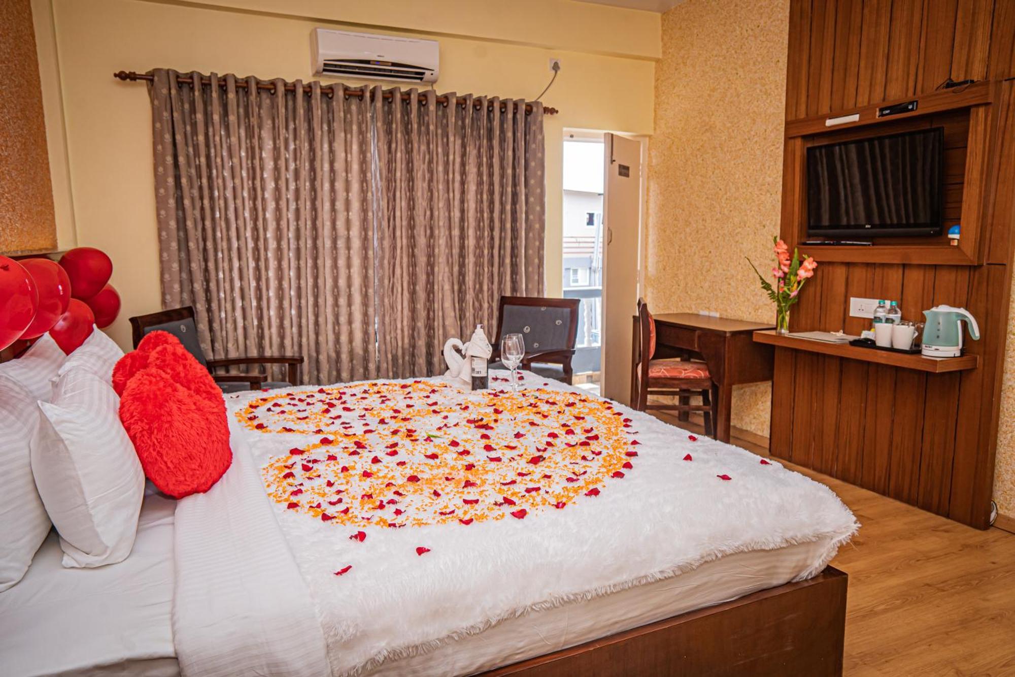 Hotel Crown Himalayas Pokhara Luaran gambar